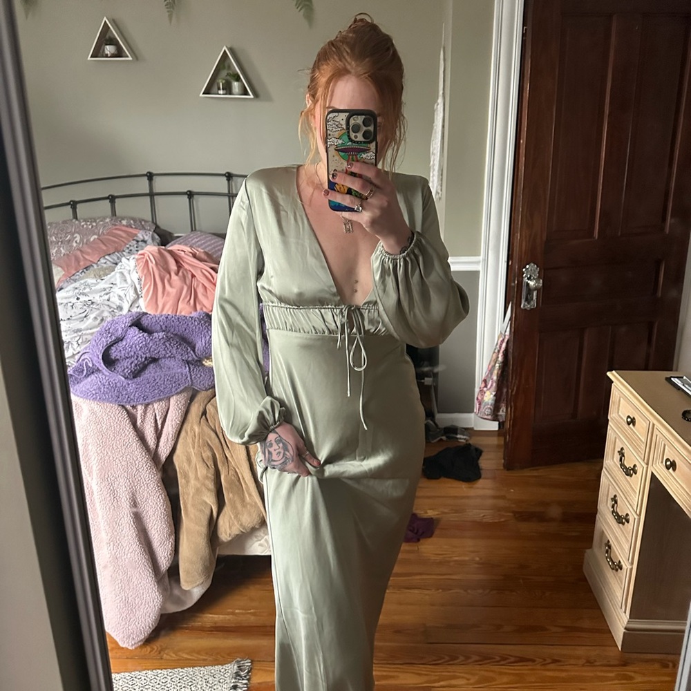 Elegant Sage Green Maxi Dress